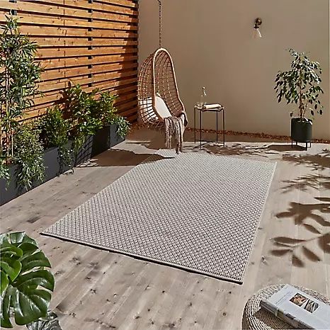 Shelta Lotus Outdoor Rugs