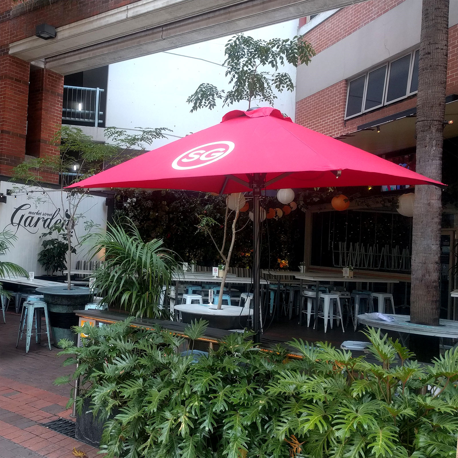 Commercial Umbrellas for Restaurants