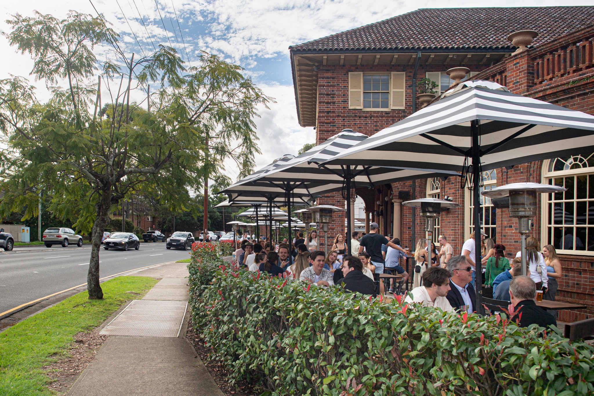 Outdoor Commercial Umbrella Policies for Sydney, Newcastle, Wollongong ...